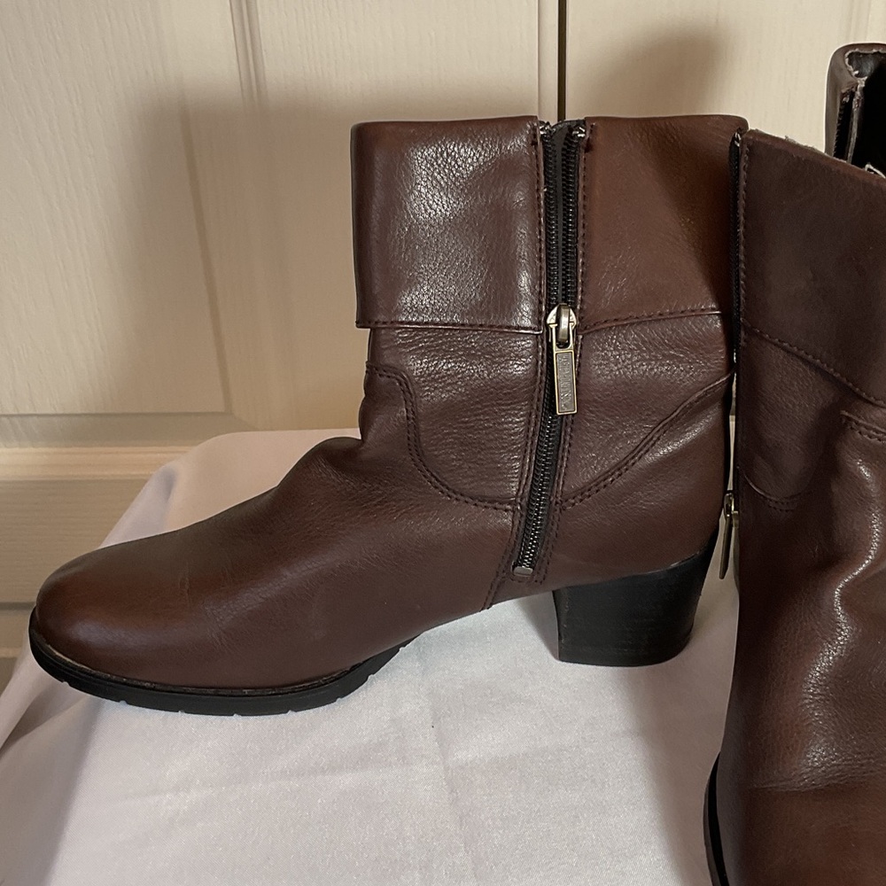 Harley-Davidson Women’s Dark Brown Heeled Boots - Picture 5 of 7